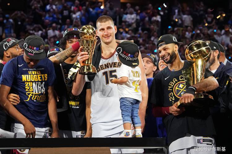 现役NBA体重榜:杨瀚森122公斤排第9 锡安&约基奇均第3 猜猜前2?