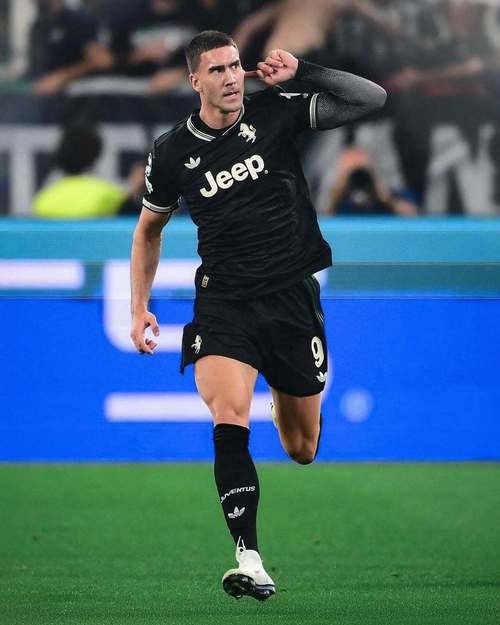 国米旧将:尤文今夏原本该卖掉弗拉霍维奇,这让他们错失穆阿尼