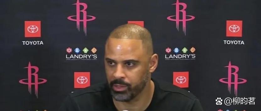 乌度卡：本想在季前赛更多尝试让贾巴里KD打4&5号位小球阵容