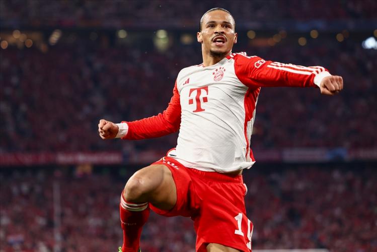 巅峰身价1亿欧!29岁萨内土超双响,1125万年薪10场3球3助