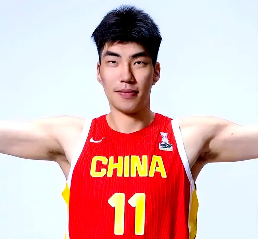 媒体人:西乙对外援的依赖和CBA一样 余嘉豪打外援确实难为他了