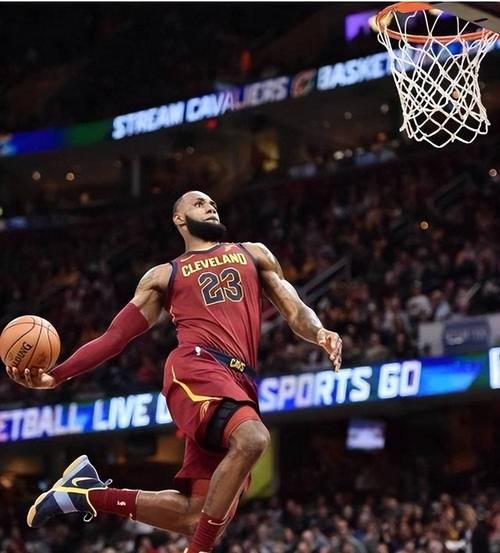 詹姆斯:不会说连场红牌是我们的问题 正逐步恢复到以前的状态