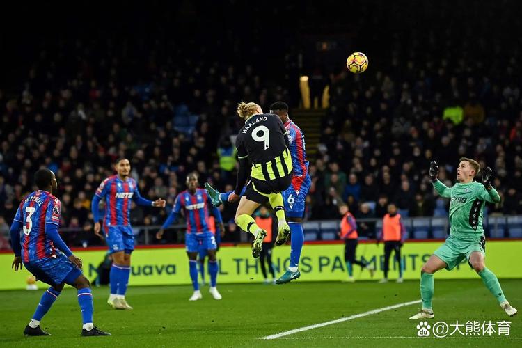 哈兰德连续12场比赛破门,与C罗共同保持这一纪录