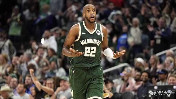 里弗斯：米德尔顿终身都是雄鹿人 场上表现出色场下更是超级明星