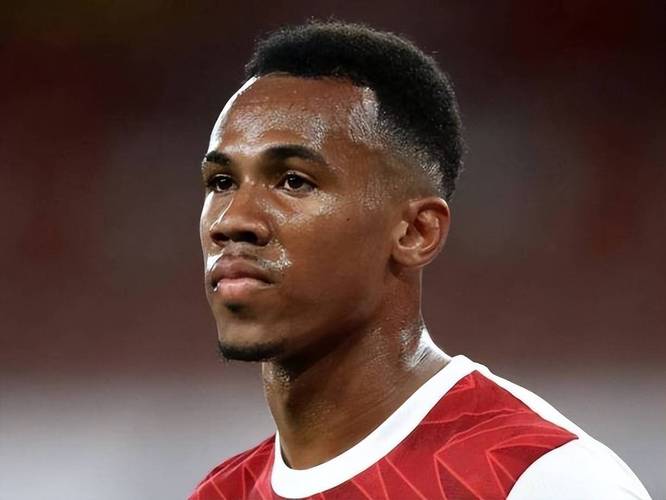 “二”真秀!阿森纳官推:加布里埃尔222场打进22球,本赛季进2球