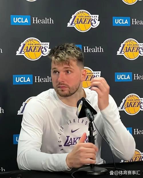 司机首秀2分4助&东契奇首秀10分8板4助!弗拉格首秀会是多少呢?