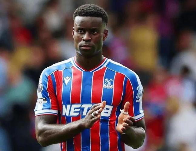 续约停滞!镜报:利物浦视于帕为格伊的备选,皇马蓝军国米也关注