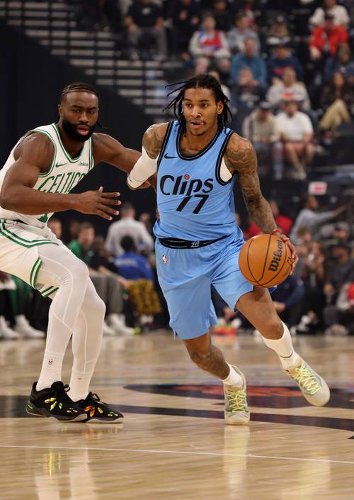 进攻挡不住!雄鹿首节轰下40分 小凯文-波特10分&AJ-格林9分