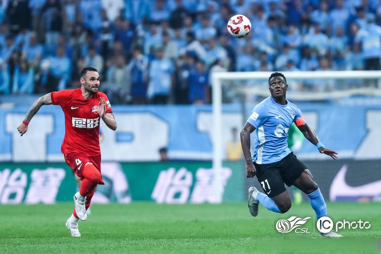 足球报:英博希望主场精彩收官,海港末轮还要打起12分精神