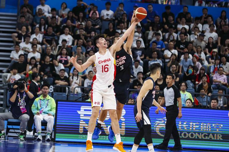 全运会小组赛-余嘉豪18分9板 浙江全运男篮力克山东全运男篮