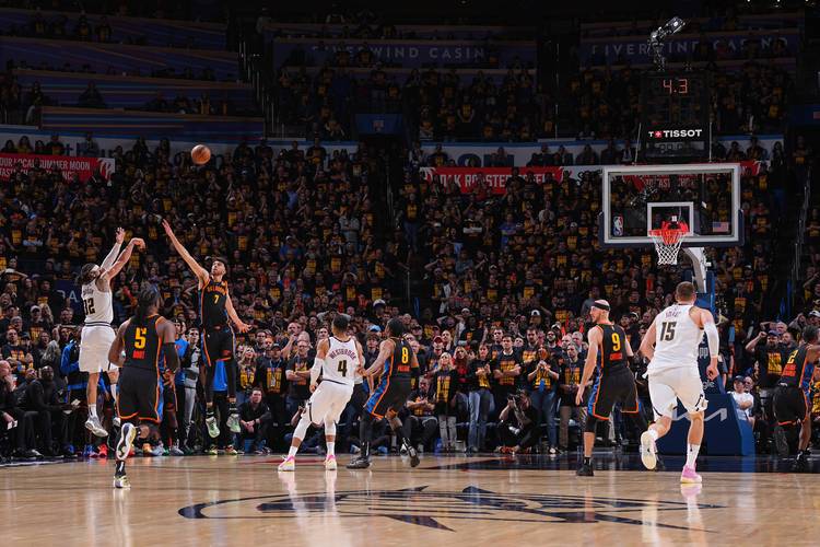 季后赛强度!绝平绝杀关键球满天飞 今日6场比赛分差合计16分