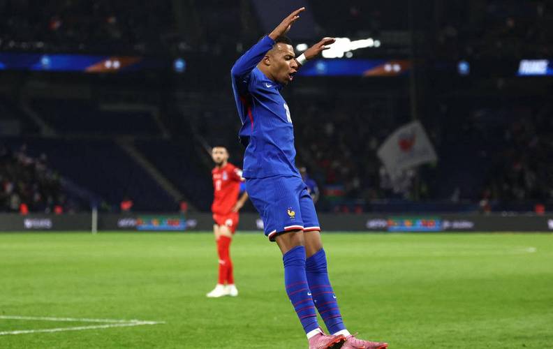 姆巴佩国家队诈伤去度假？法国队三门桑巴：是媒体在制造是非