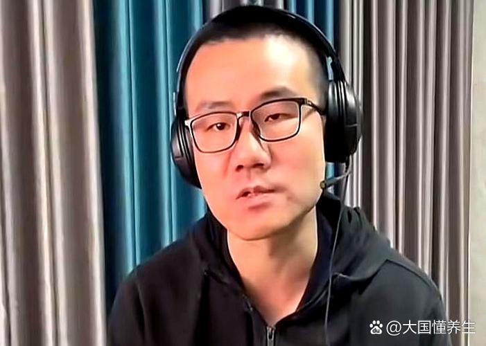 徐静雨：杨瀚森应该先减重 球队培养你的前提是得跟得上攻防节奏