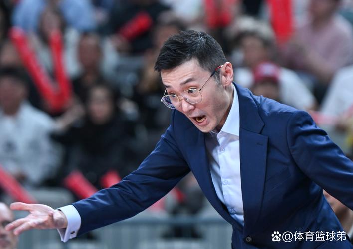 刘炜：新赛季单节10分钟不会给太多的容错率 会加强轮转