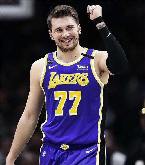 静雨：湖人新老大东契奇太可怕&新老狮王完美传承 哈登快找字母哥